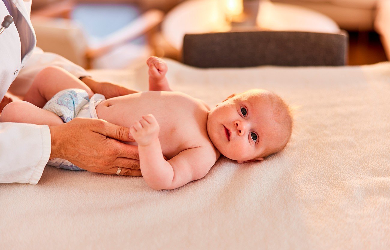 Les premiers soins essentiels au nouveau né