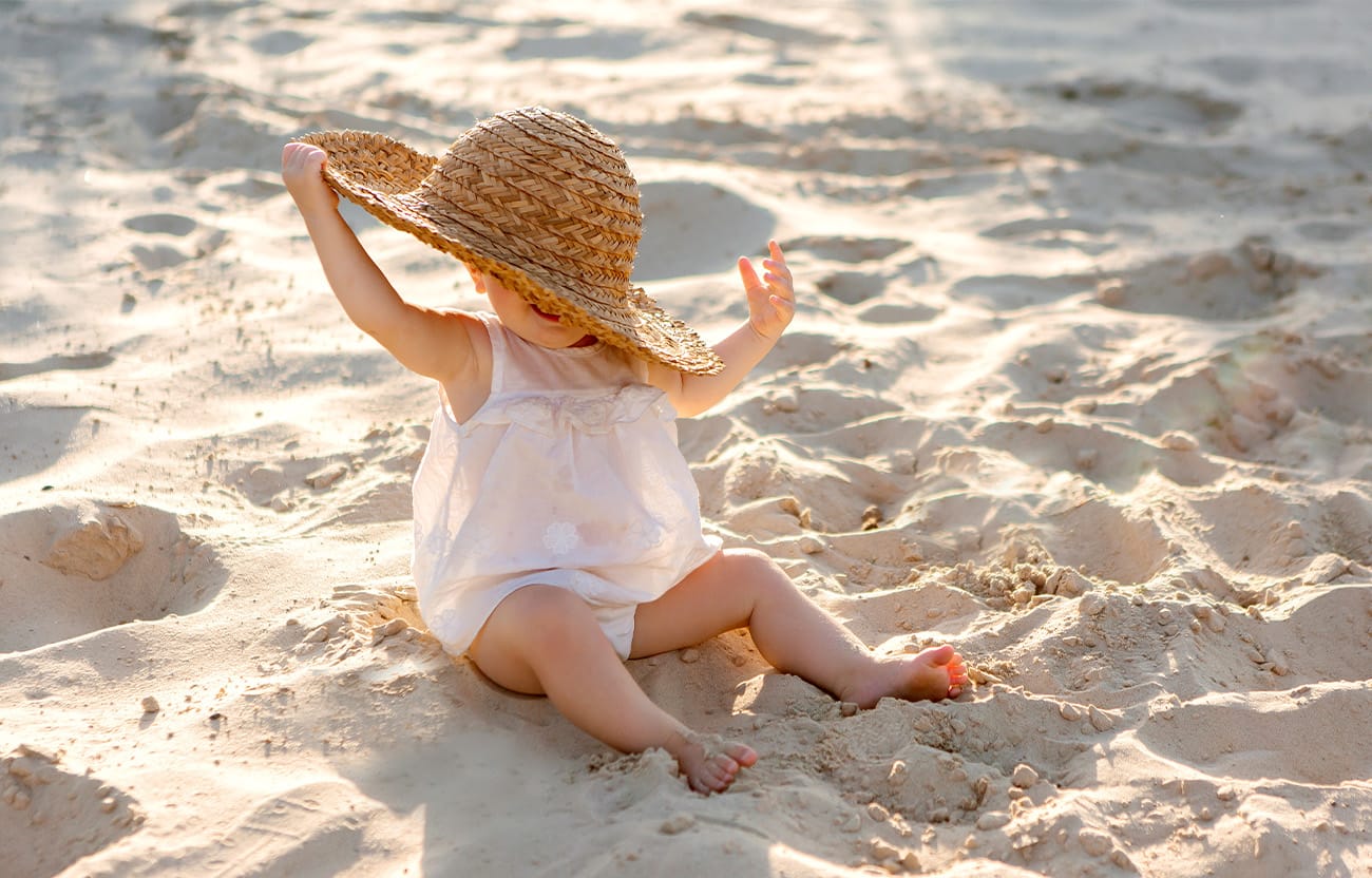 Protéger son bébé du soleil et des fortes chaleurs